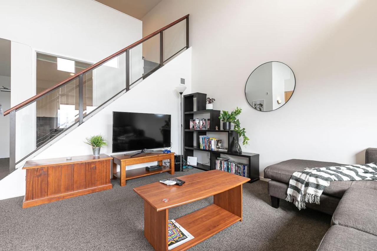 Roomy High-Ceiling Loft Apartment - Free Parking! Auckland Dış mekan fotoğraf
