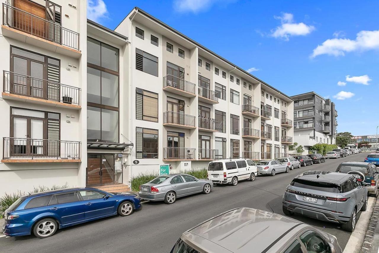 Roomy High-Ceiling Loft Apartment - Free Parking! Auckland Dış mekan fotoğraf