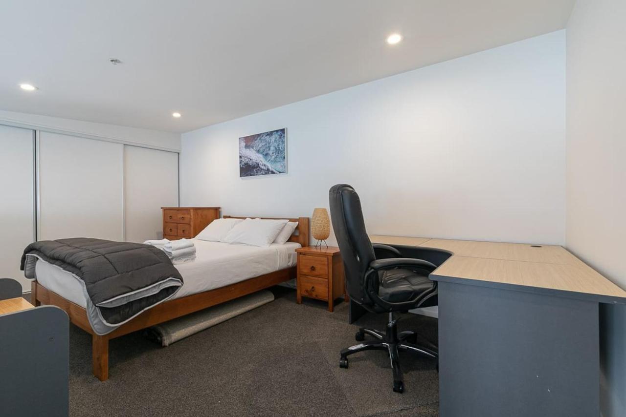 Roomy High-Ceiling Loft Apartment - Free Parking! Auckland Dış mekan fotoğraf