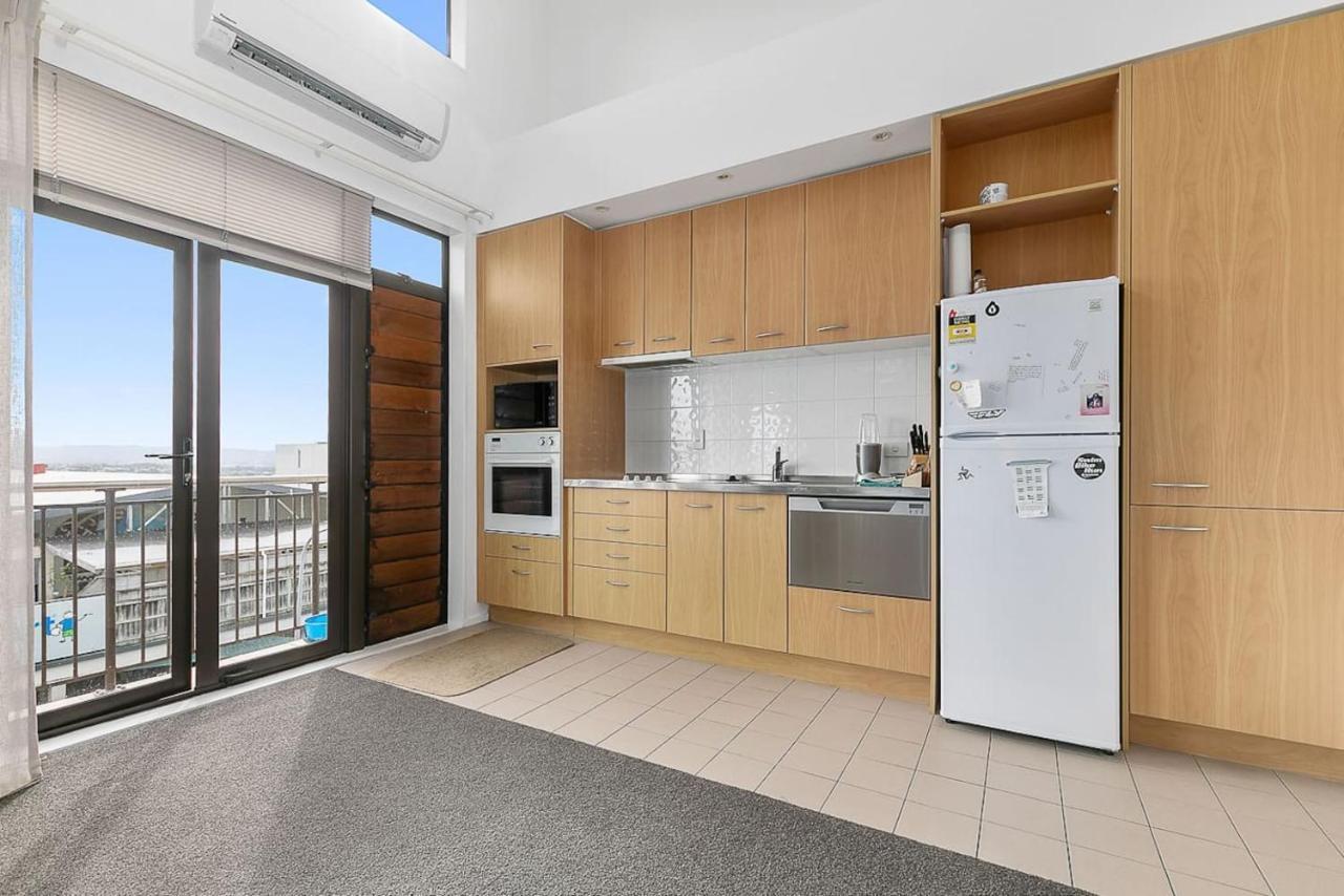 Roomy High-Ceiling Loft Apartment - Free Parking! Auckland Dış mekan fotoğraf